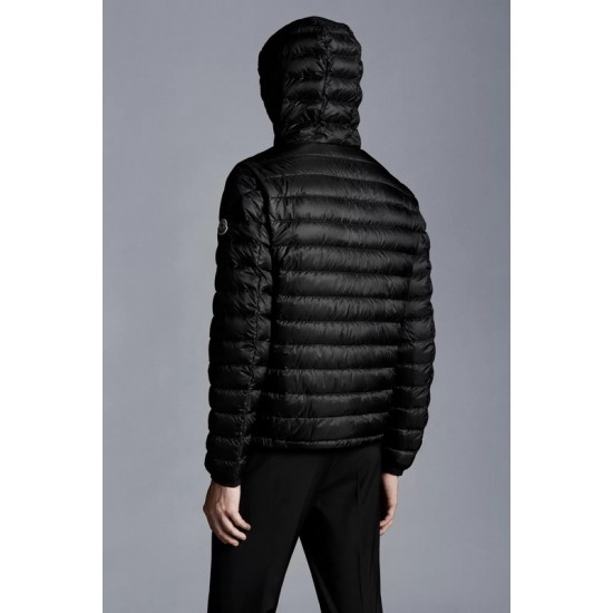 Moncler M017