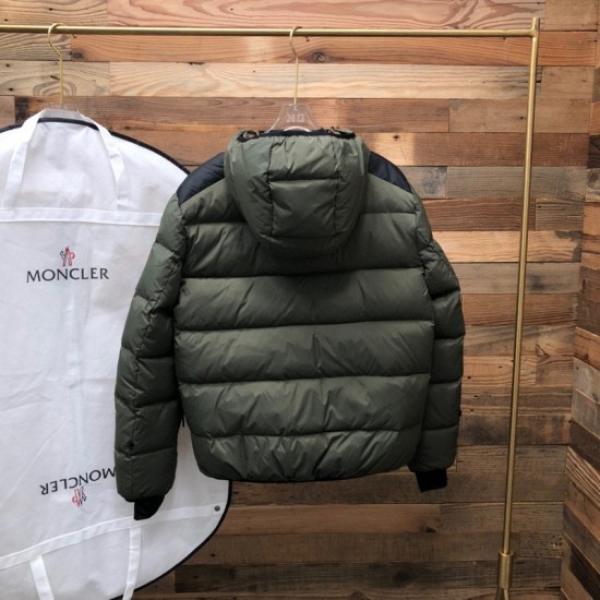 Moncler M007