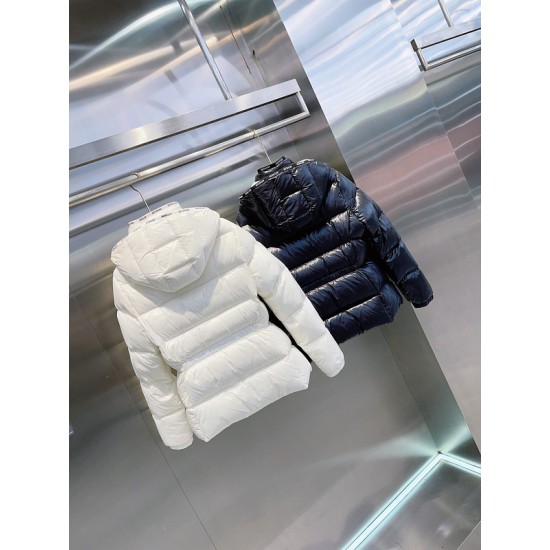 Moncler M008