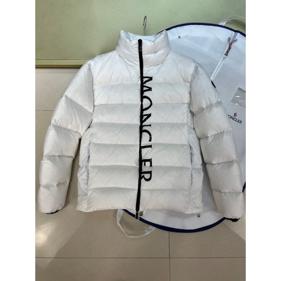 Mocnler Down Jacket M090