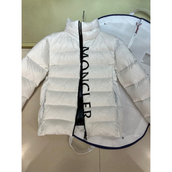 Mocnler Down Jacket M090