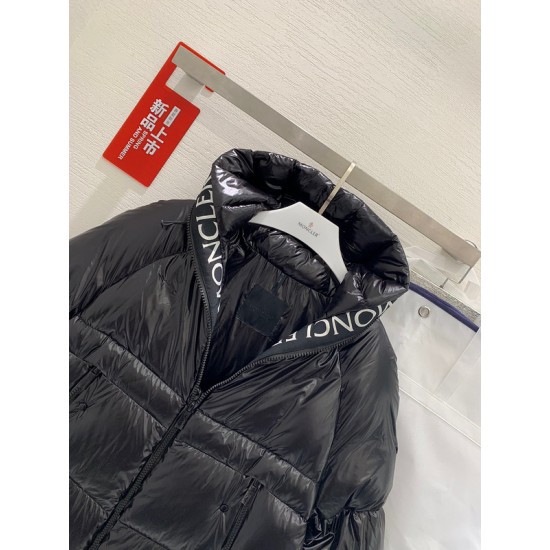 Moncler M077