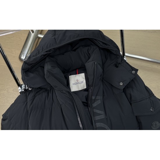 Mocnler Down Jacket M185