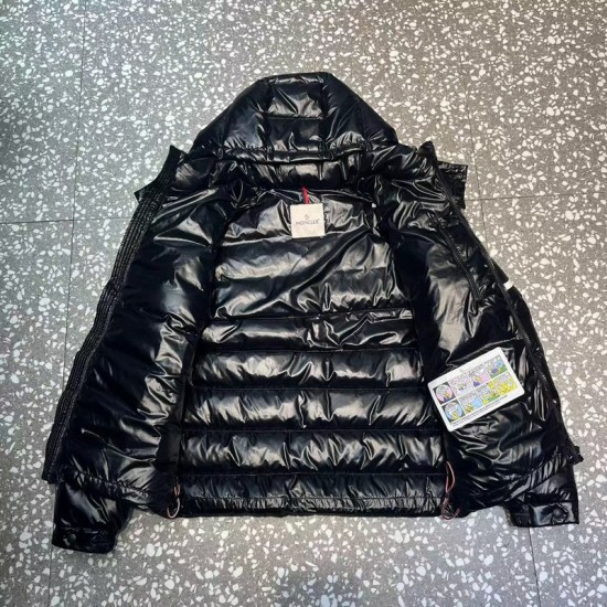 Moncler Saulx Short Down Jacket