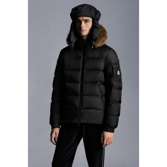 MONCLER Marque