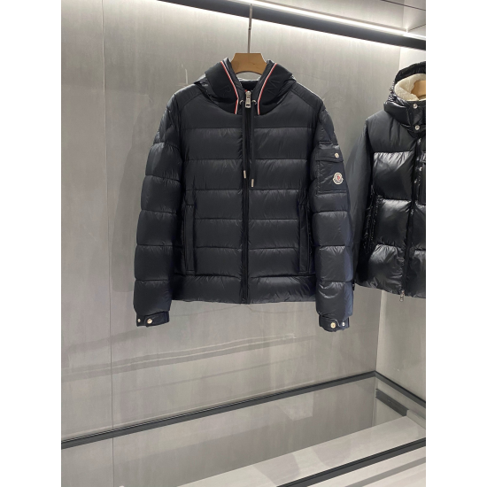 Moncler Pavin Short Down Jacket