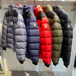 Moncler M044