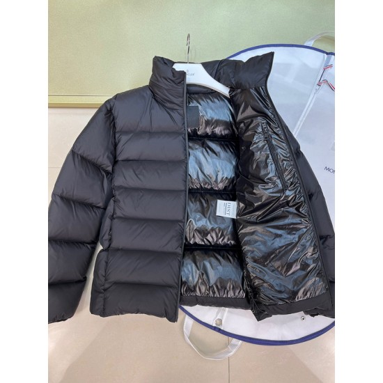 Mocnler Down Jacket M090