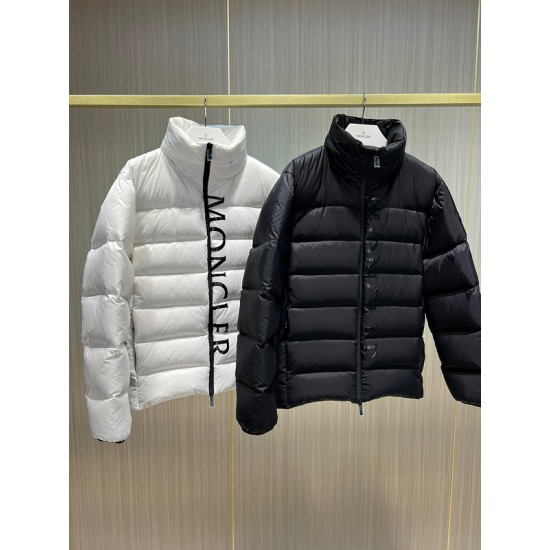 Mocnler Down Jacket M090