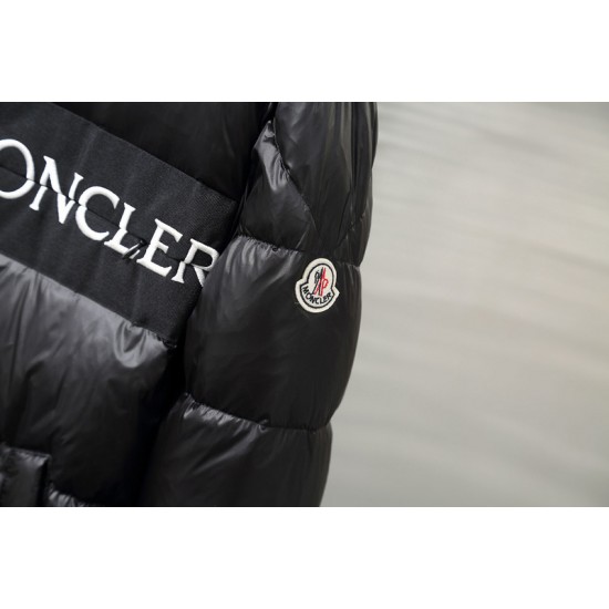 Moncler M067