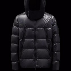 Moncler Zubair Short Down Jacket