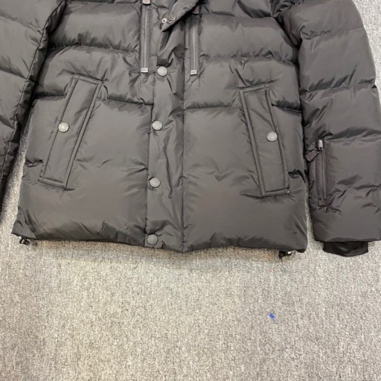 Moncler M018