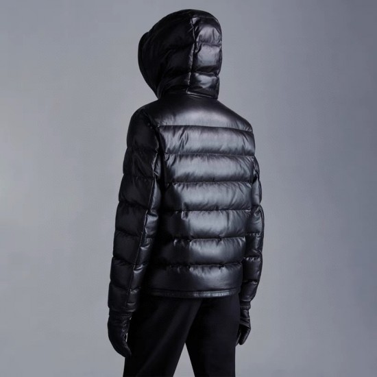 Moncler M022