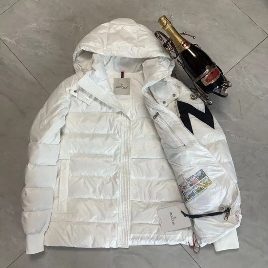 Moncler Saulx Short Down Jacket