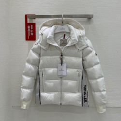 Moncler M061