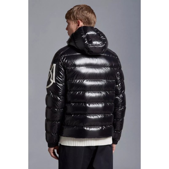 Moncler Saulx Short Down Jacket