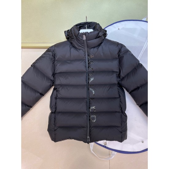 Mocnler Down Jacket M090