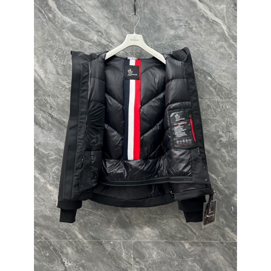 Moncler M066