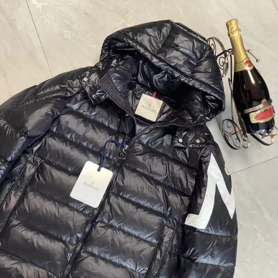 Moncler Saulx Short Down Jacket