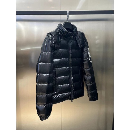 Moncler Saulx Short Down Jacket