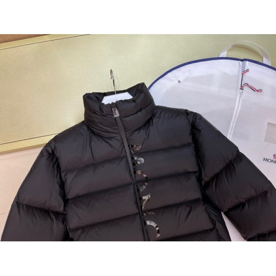 Mocnler Down Jacket M090