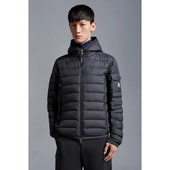 Moncler M020