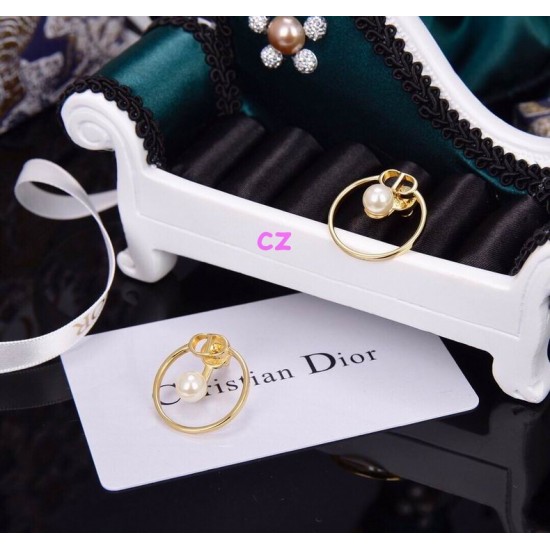 Dior Earring