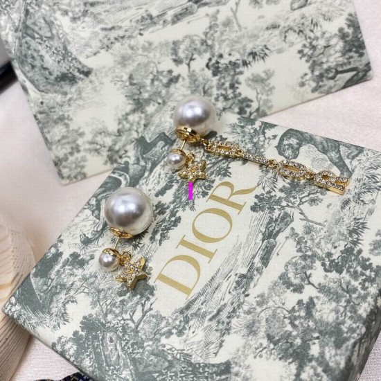 Dior Earring