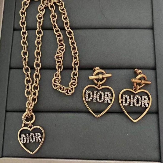 Dior packing