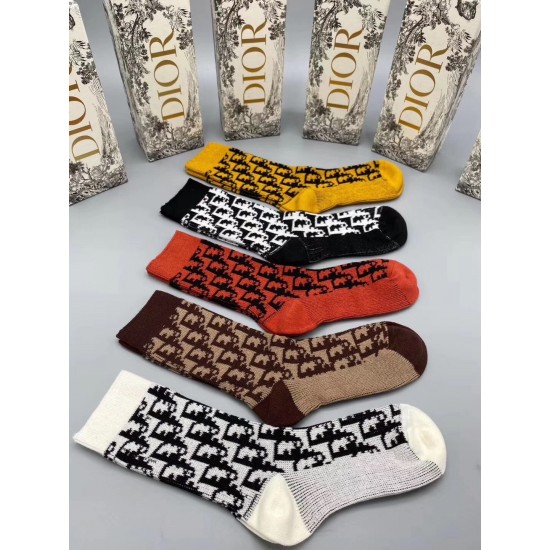 yoyo-2013p119Socks 5 pieces per box