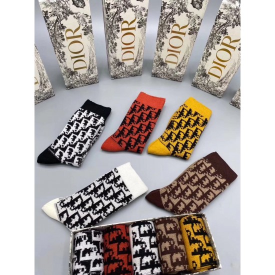 yoyo-2013p119Socks 5 pieces per box