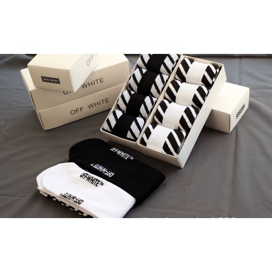 @ Socks -BB0685Q119 4pieces per box