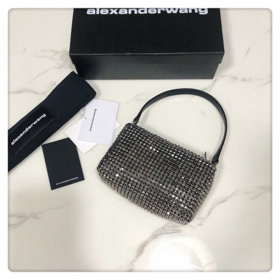 Alexander mcqueen bag SIZE:17CM