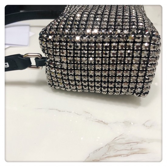 Alexander mcqueen bag SIZE:17CM