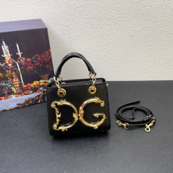 DG bag size 18*16*8cm