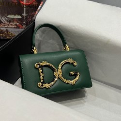 Dolce &amp;amp; Gabban bag size:18*10*5cm