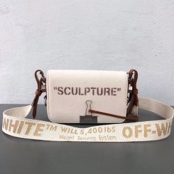 Top quality off white bagSIZE:18*12*5cm