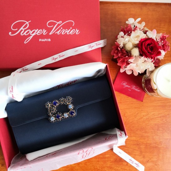 Roger Vividr bag size:24*3*13cm