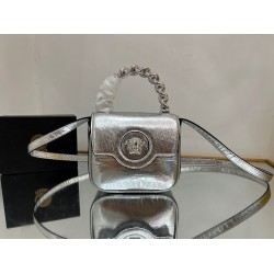 Versace bag size 16*6*12cm