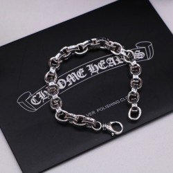 CH link chain bracelet