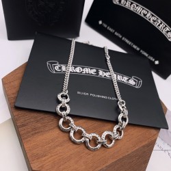 Clavicle chain necklace