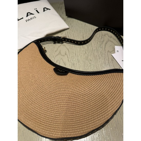 Alaia，ONE PIECE  size:31*16.5cm