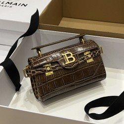 Balmain bag size:19*12*7.5