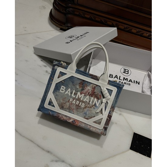 Balmain  bag size::26*18*11cm