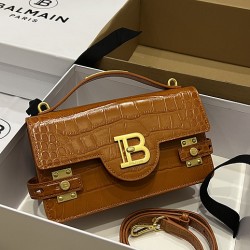 Balmain bag size:23*14*8cm