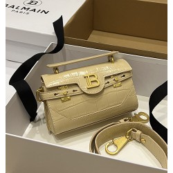 Balmain bag size:19*12*7.5