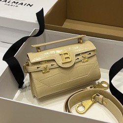 Balmain bag size:19*12*7.5