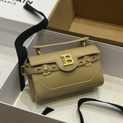 Balmain bag size:19*12*7.5cm