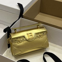 Balmain bag size:19*12*7.5cm