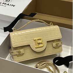 Balmain bag size:23*14*8cm